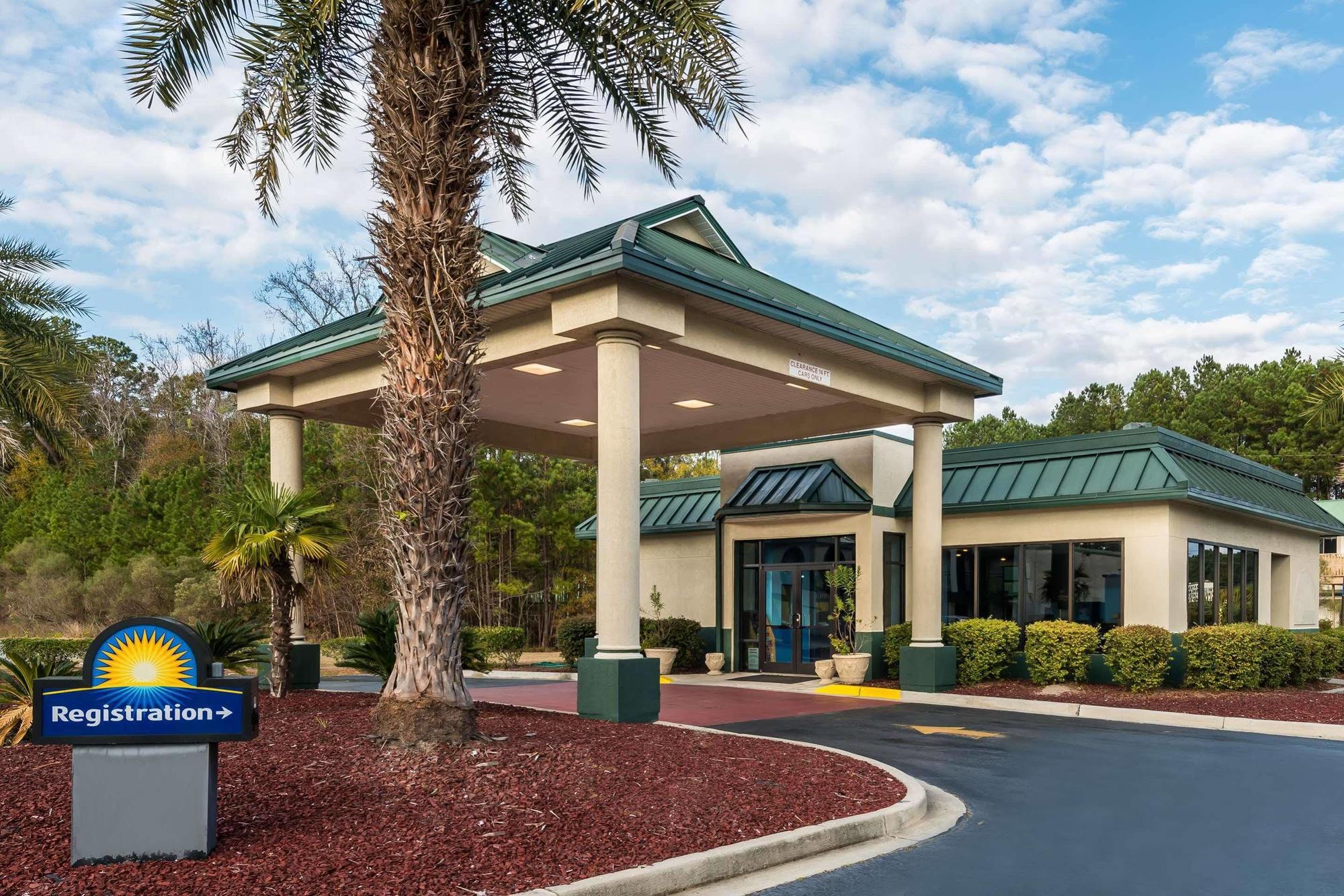 Days Inn By Wyndham Richmond Hill/Savannah מראה חיצוני תמונה